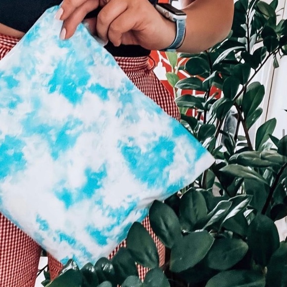 Cloud Tie Dye Poly Mailers 14x17 Pack of 25 - Picture 5 of 5